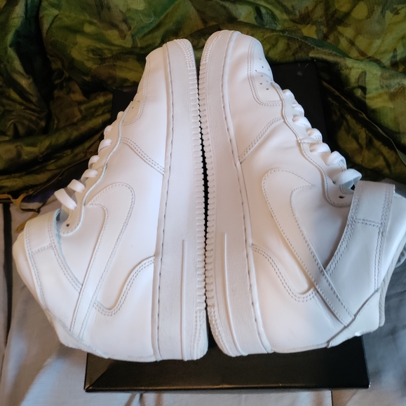 COPY - Nike Air Force 1 '07 Mid White - Picture 3 of 7
